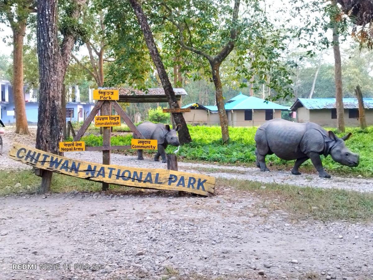 Hotel National Park Sauraha- Homely Stay And Peaceful Location With Jungle Safari Arrangements Exterior foto
