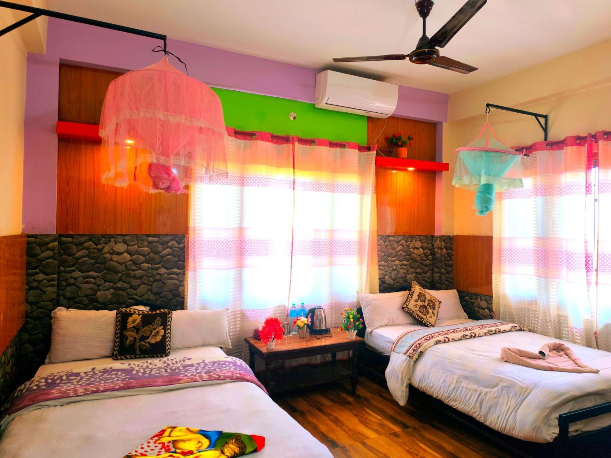Hotel National Park Sauraha- Homely Stay And Peaceful Location With Jungle Safari Arrangements Exterior foto