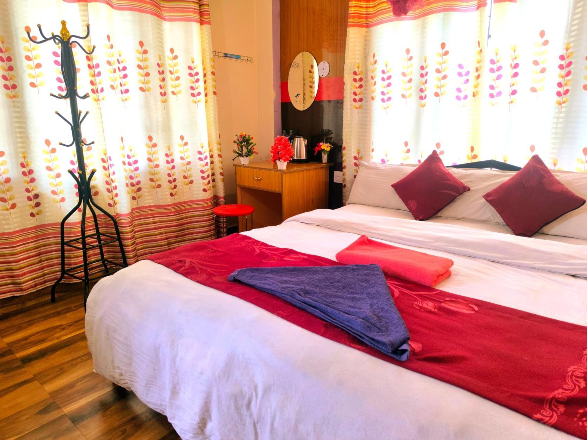 Hotel National Park Sauraha- Homely Stay And Peaceful Location With Jungle Safari Arrangements Exterior foto